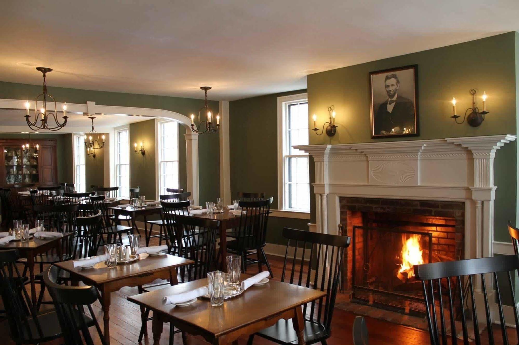 Granville The Buxton Inn מראה חיצוני תמונה