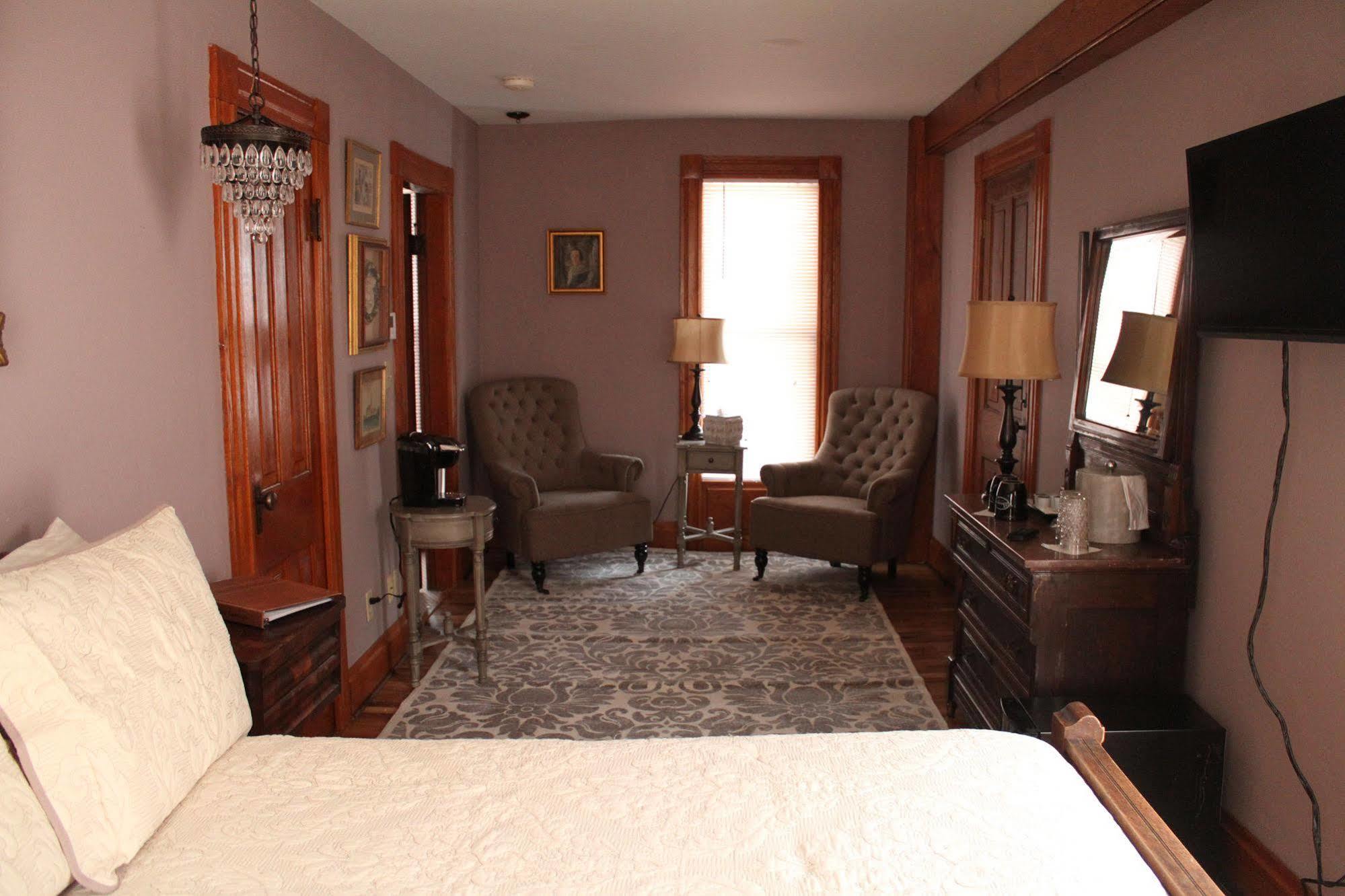 Granville The Buxton Inn מראה חיצוני תמונה